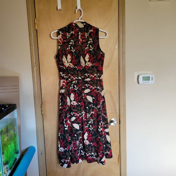 R&K Originals Dress Size 16 Belted Floral Leaf Red Black More Colors - Picture 8 of 9